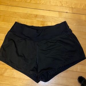 Lululemon shorts size 4